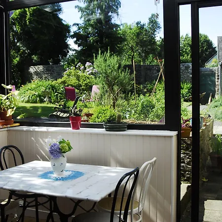 La Maison D'isaphil Bed & Breakfast 3*