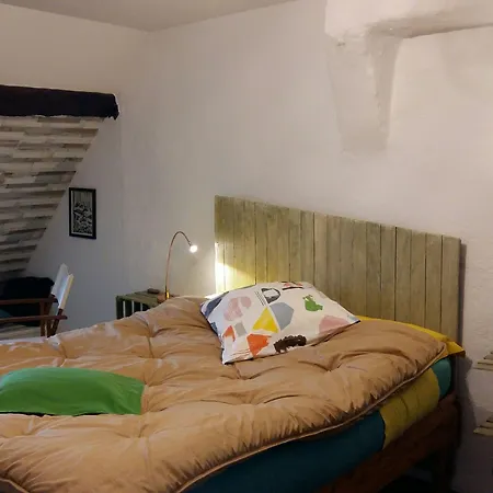 La Maison D'isaphil Bed & Breakfast